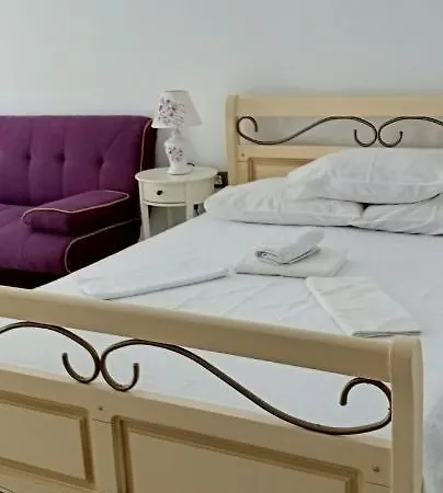Vence Năvodari